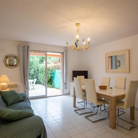 Tahiti Parc-4 By Interhome * לה לבאנדו