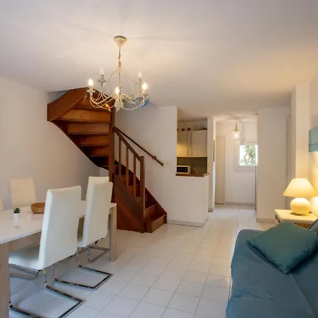 Tahiti Parc-4 By Interhome לה לבאנדו