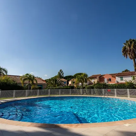 Tahiti Parc-4 By Interhome * לה לבאנדו